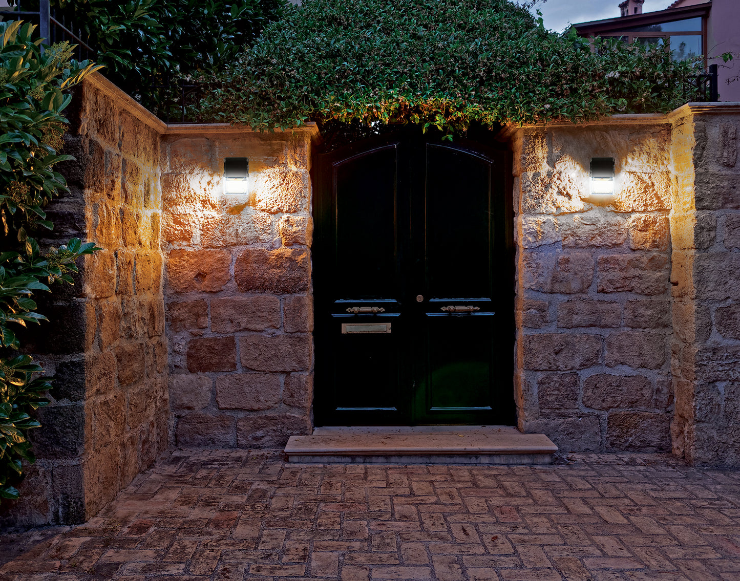 3500 Lumen LED Dusk to Dawn Mini Wall Pack